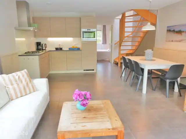 Eetkamer en keuken